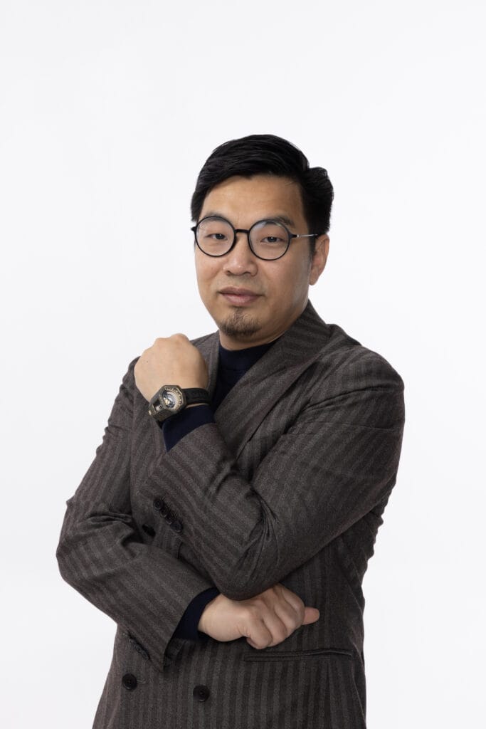 MrWatchMaster Meets…Johnny Deng